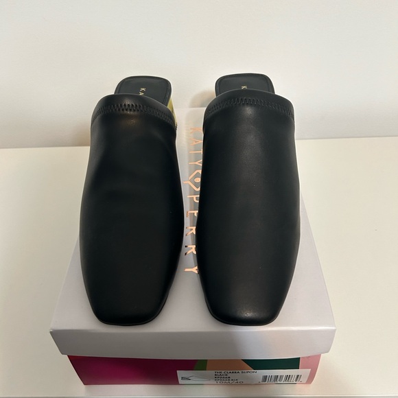 Katy Perry Clarra Slip On Shoes - Picture 2 of 3